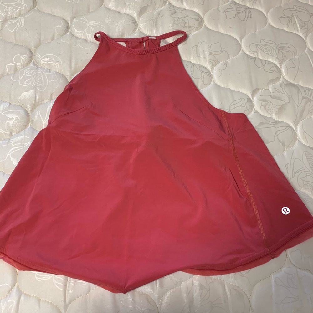 Lululemon workout top